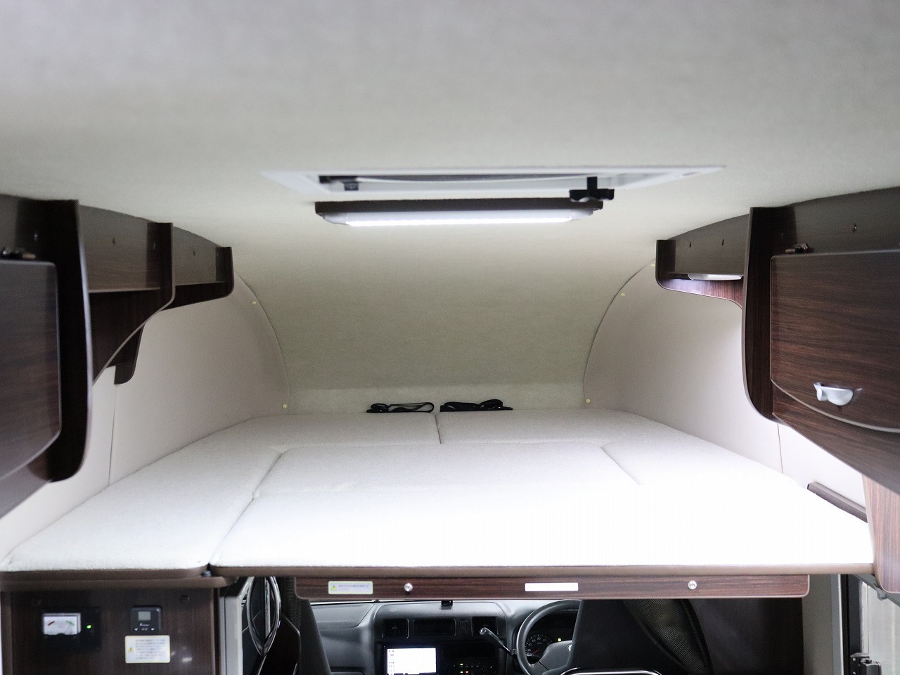 キャンピングカーキャブコン