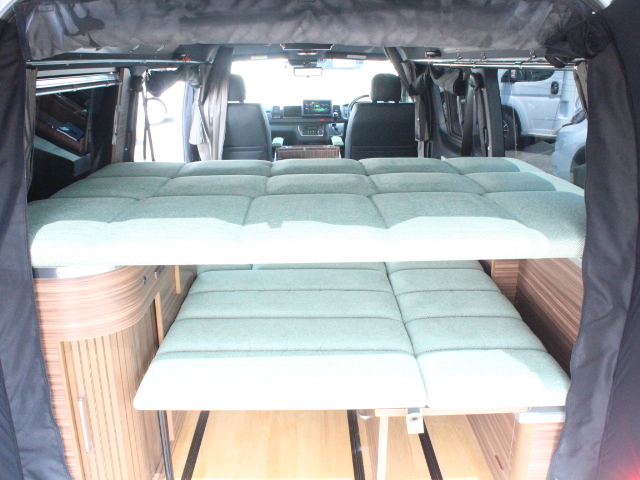 キャンピングカーバンコン