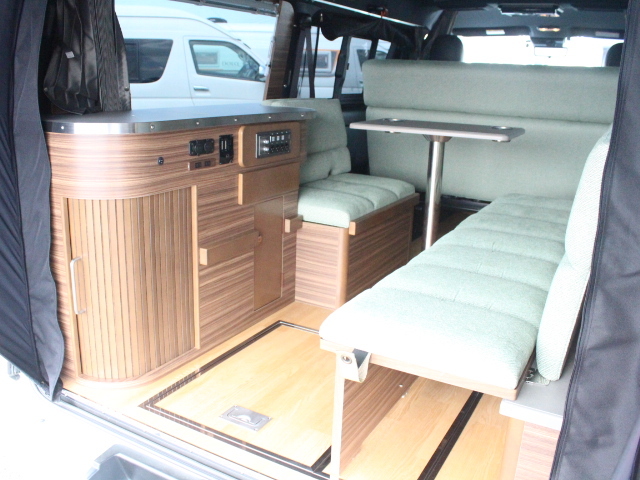 キャンピングカーバンコン