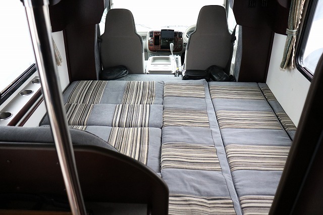 キャンピングカーキャブコン