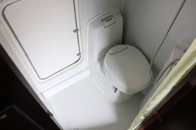 キャンピングカーキャブコン