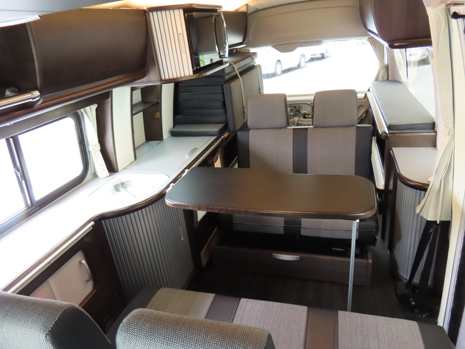 キャンピングカーバンコン