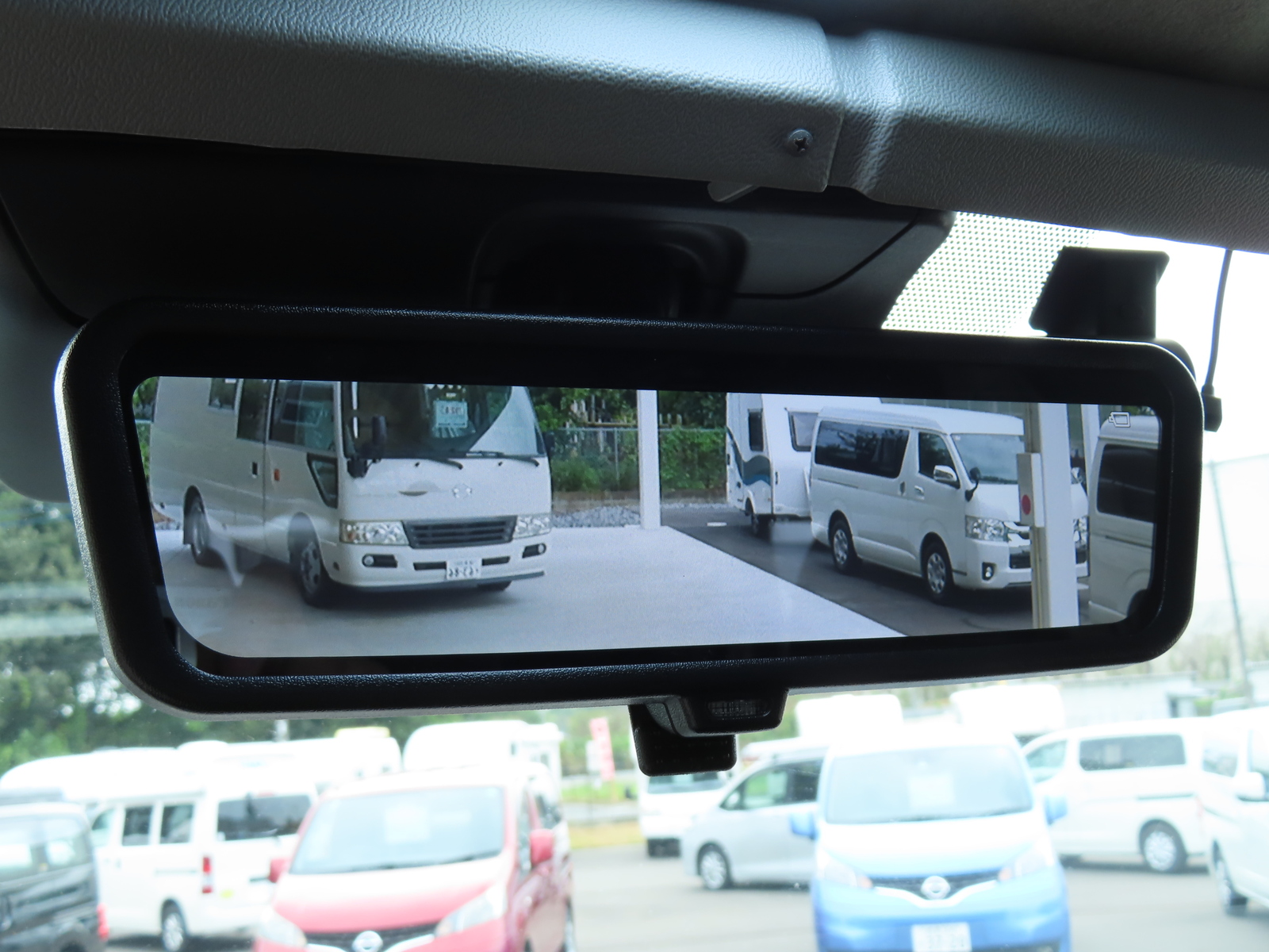 キャンピングカーバンコン