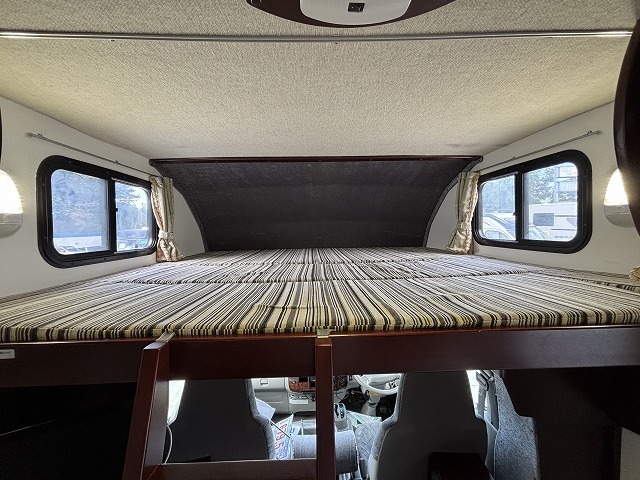 キャンピングカーキャブコン