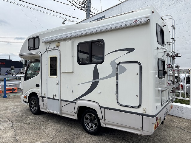 キャンピングカーキャブコン