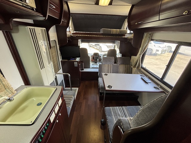 キャンピングカーキャブコン