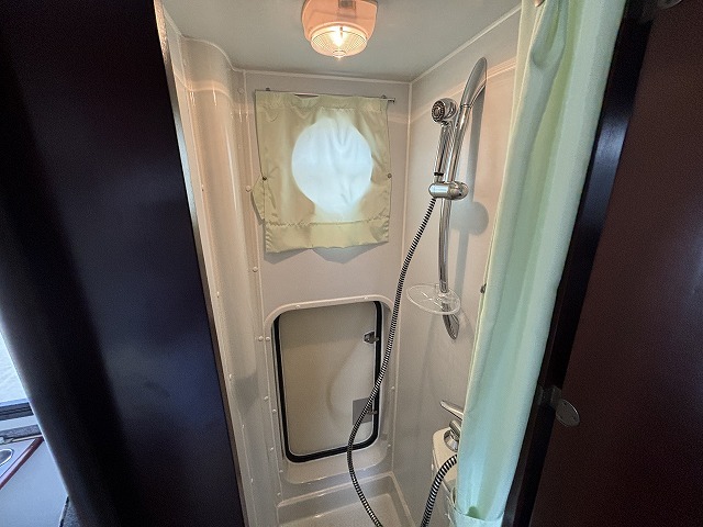 キャンピングカーキャブコン