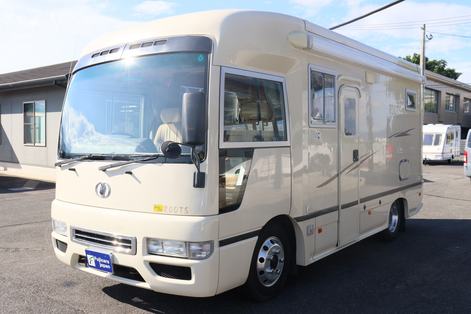 キャンピングカーバスコン