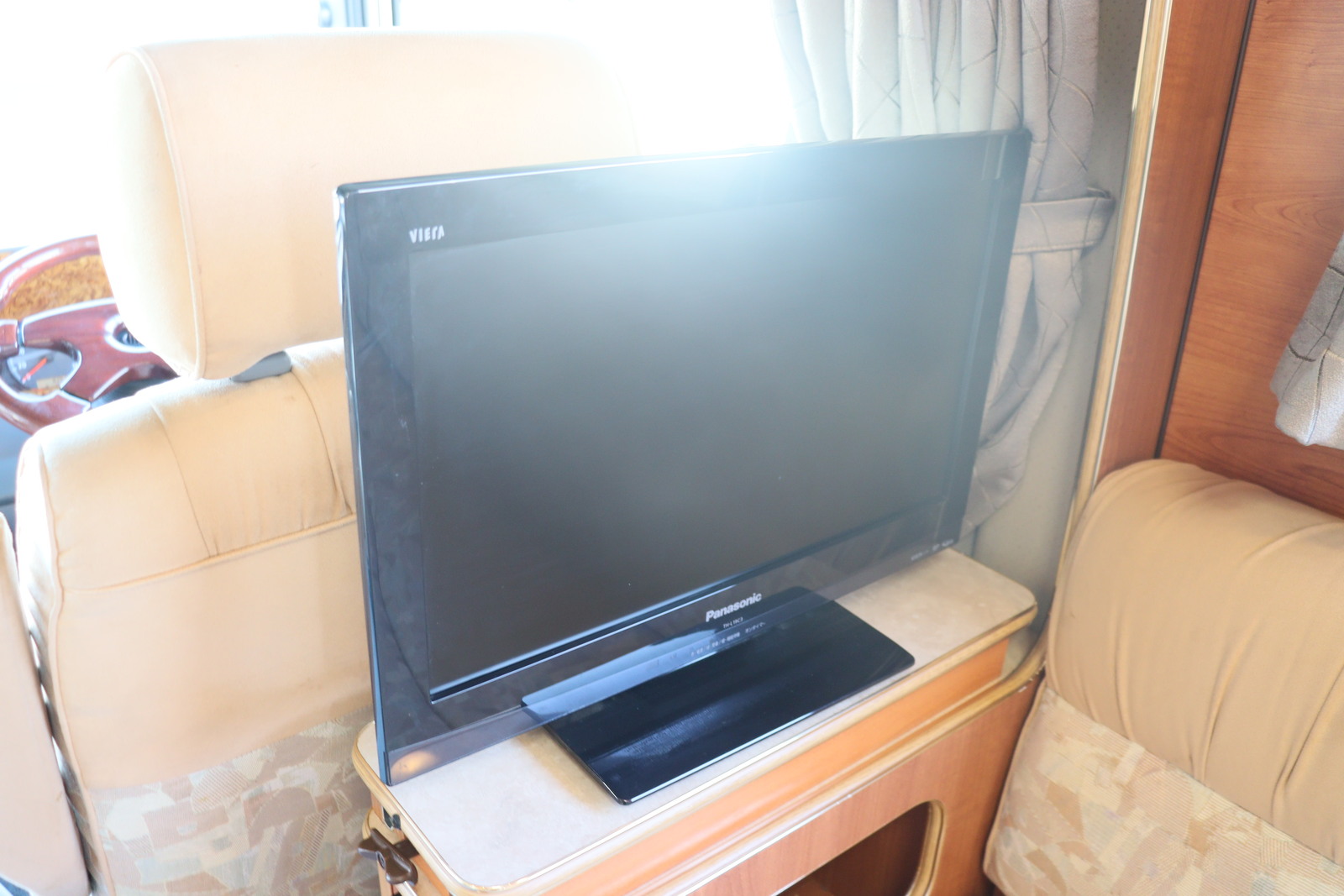 キャンピングカーバスコン