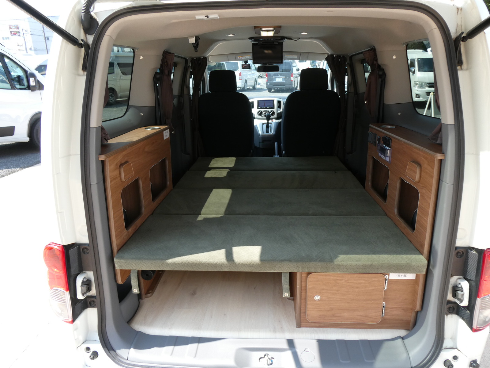 キャンピングカーバンコン