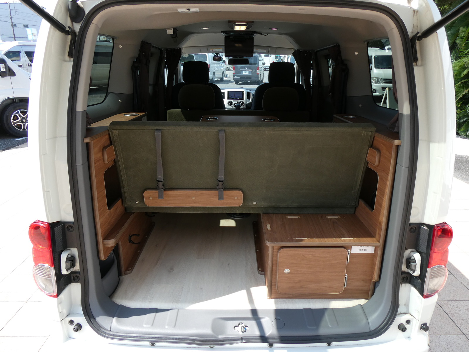 キャンピングカーバンコン