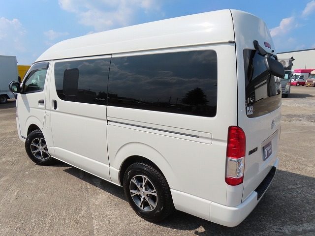 キャンピングカーバンコン