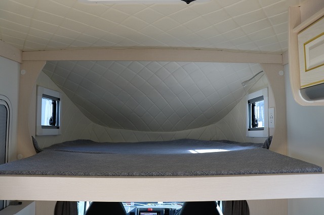 キャンピングカー軽キャンパー