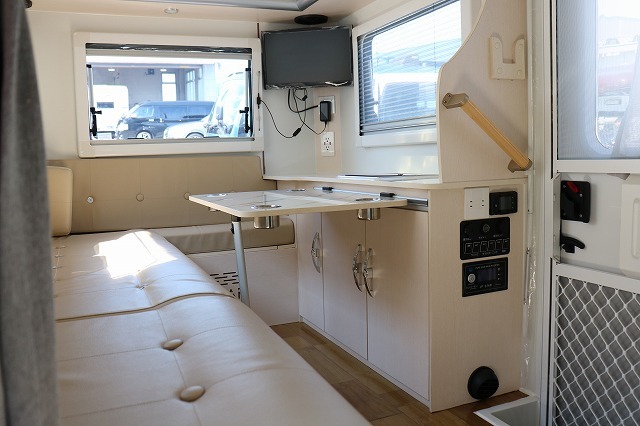 キャンピングカー軽キャンパー