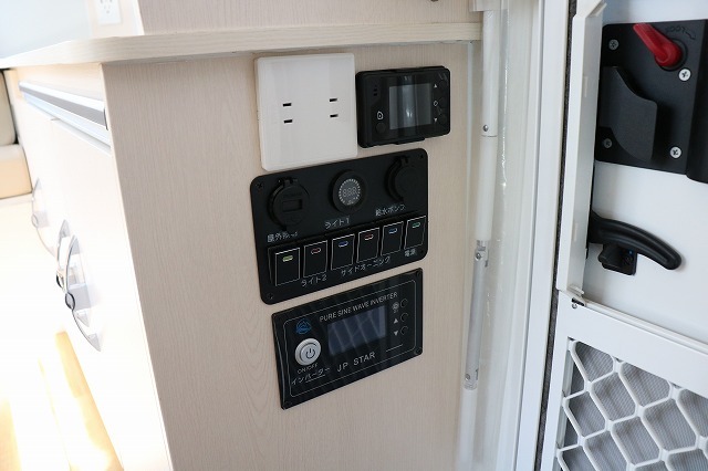 キャンピングカー軽キャンパー