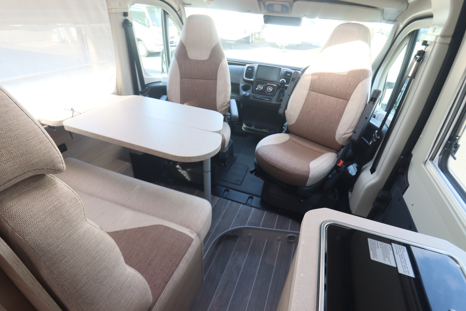 キャンピングカーバンコン