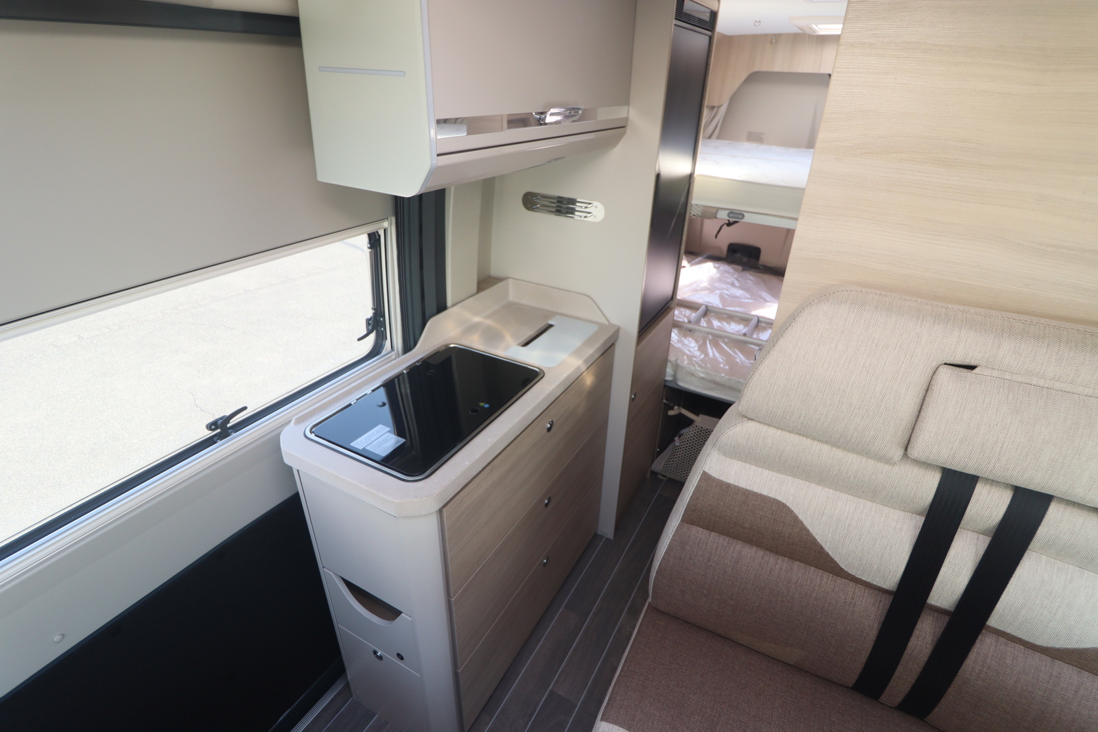 キャンピングカーバンコン