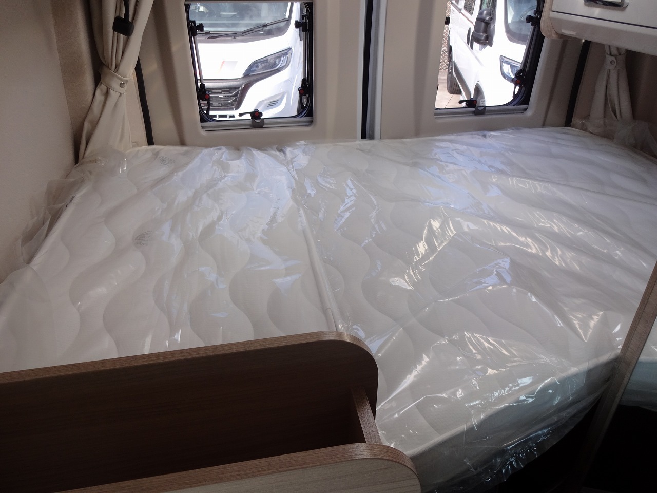 キャンピングカーバンコン