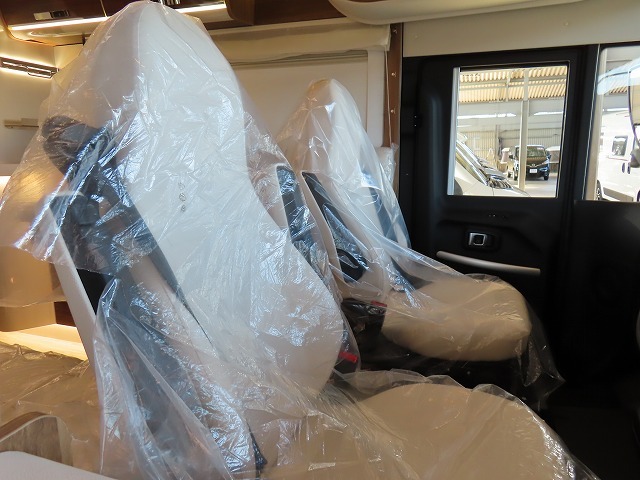 キャンピングカーバスコン