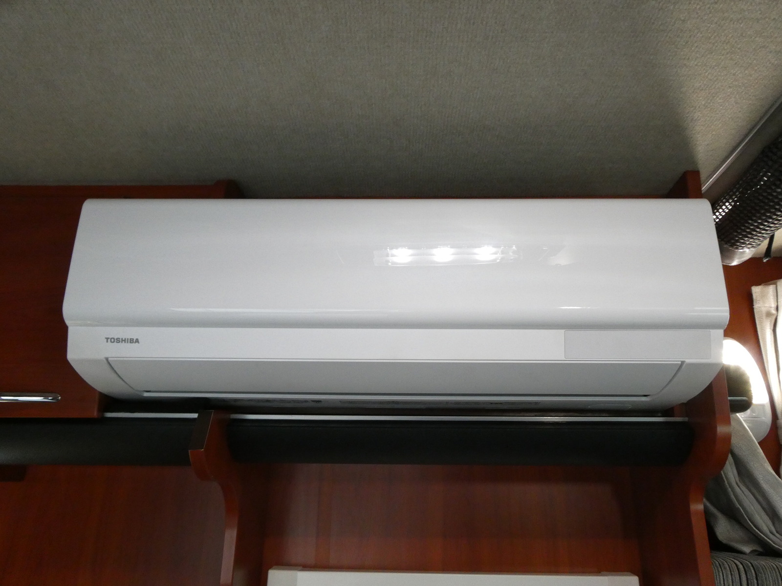 キャンピングカーキャブコン