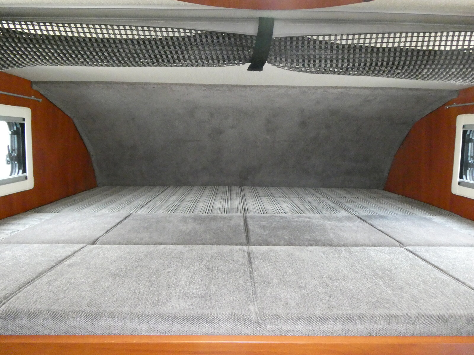 キャンピングカーキャブコン