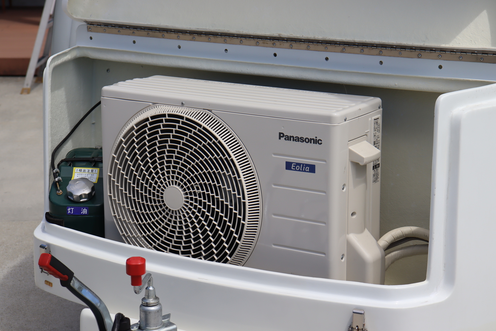 キャンピングカートレーラー