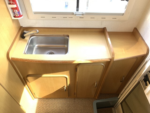 キャンピングカーキャブコン