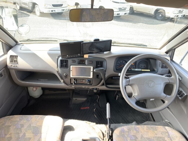 キャンピングカーキャブコン