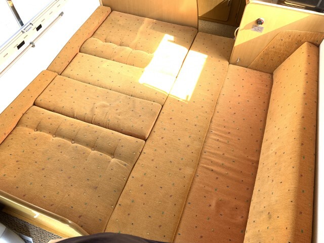 キャンピングカーキャブコン