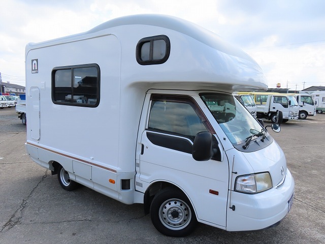 キャンピングカーキャブコン