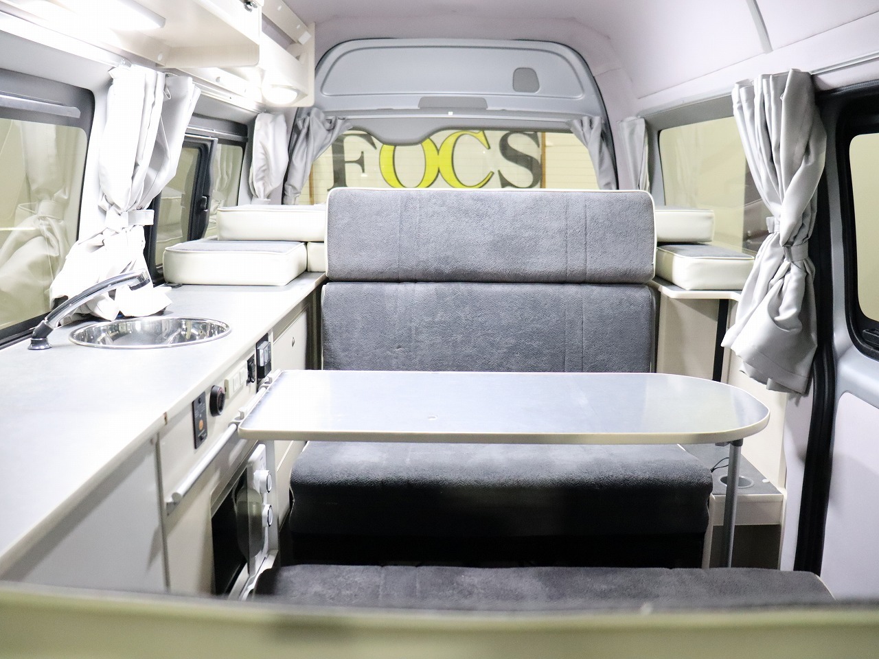 キャンピングカーバンコン