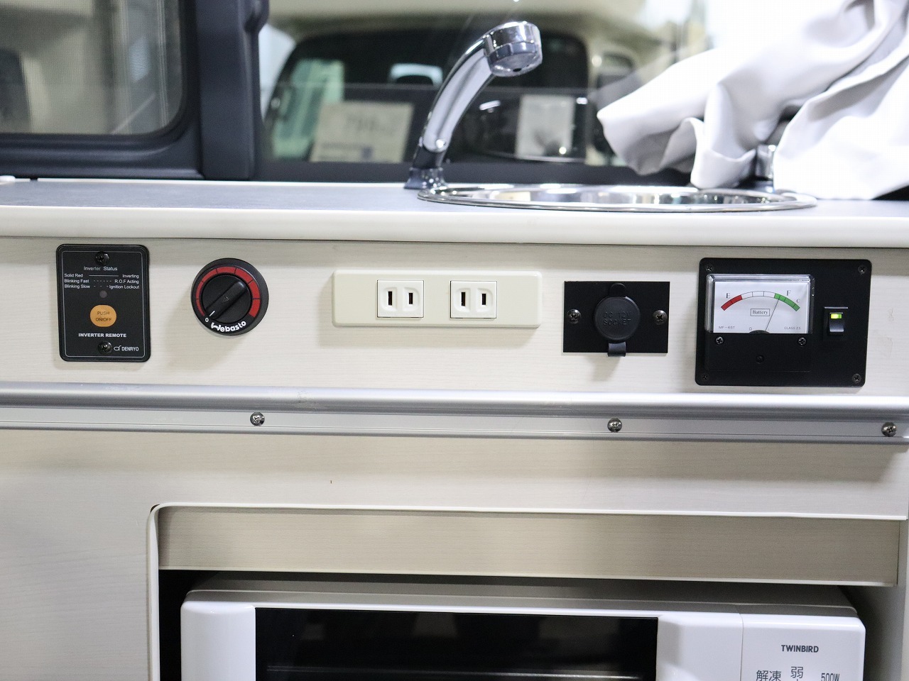 キャンピングカーバンコン