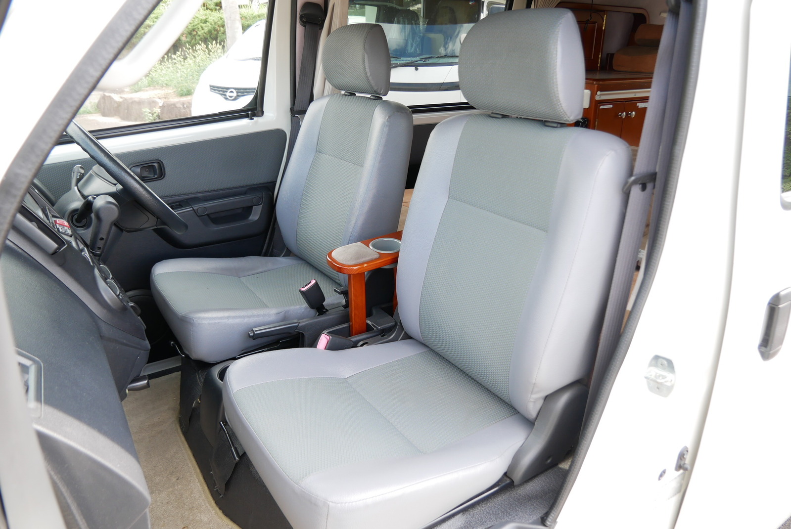 キャンピングカーバンコン