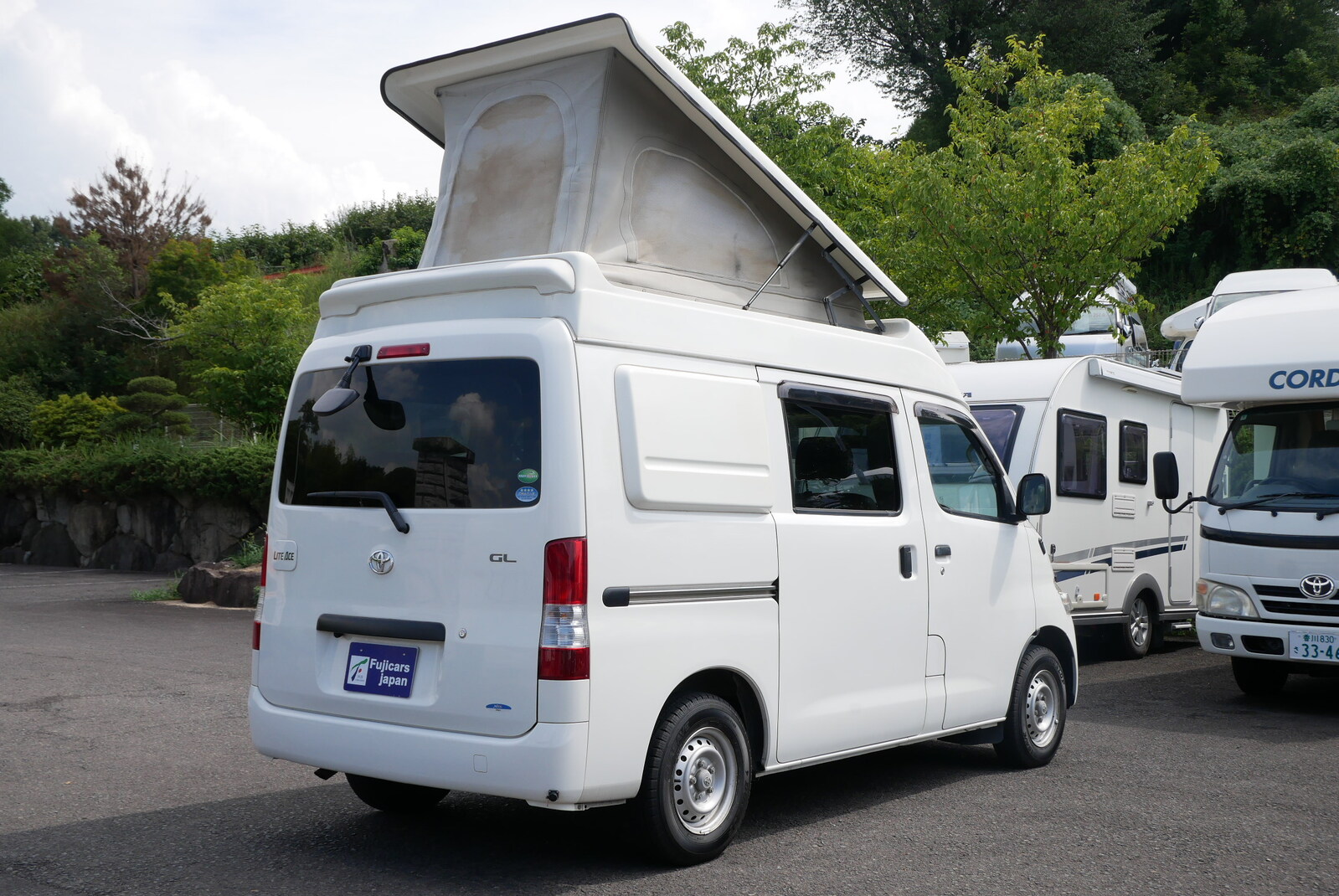 キャンピングカーバンコン