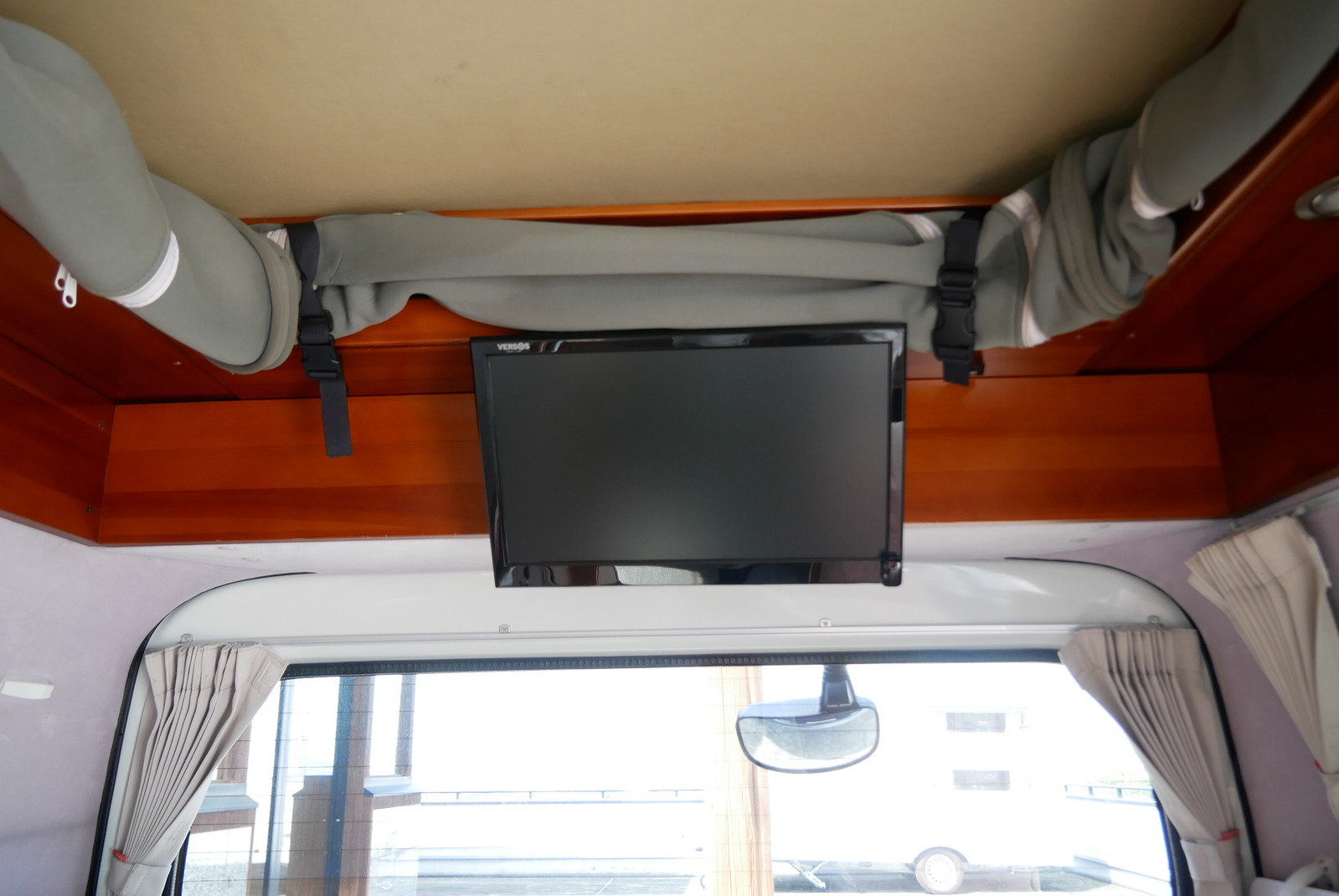 キャンピングカーバンコン