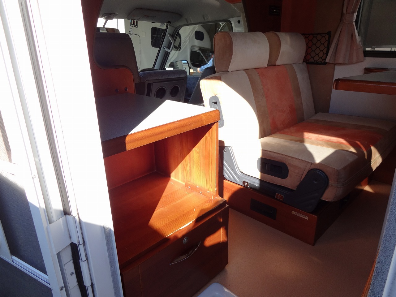 キャンピングカーキャブコン