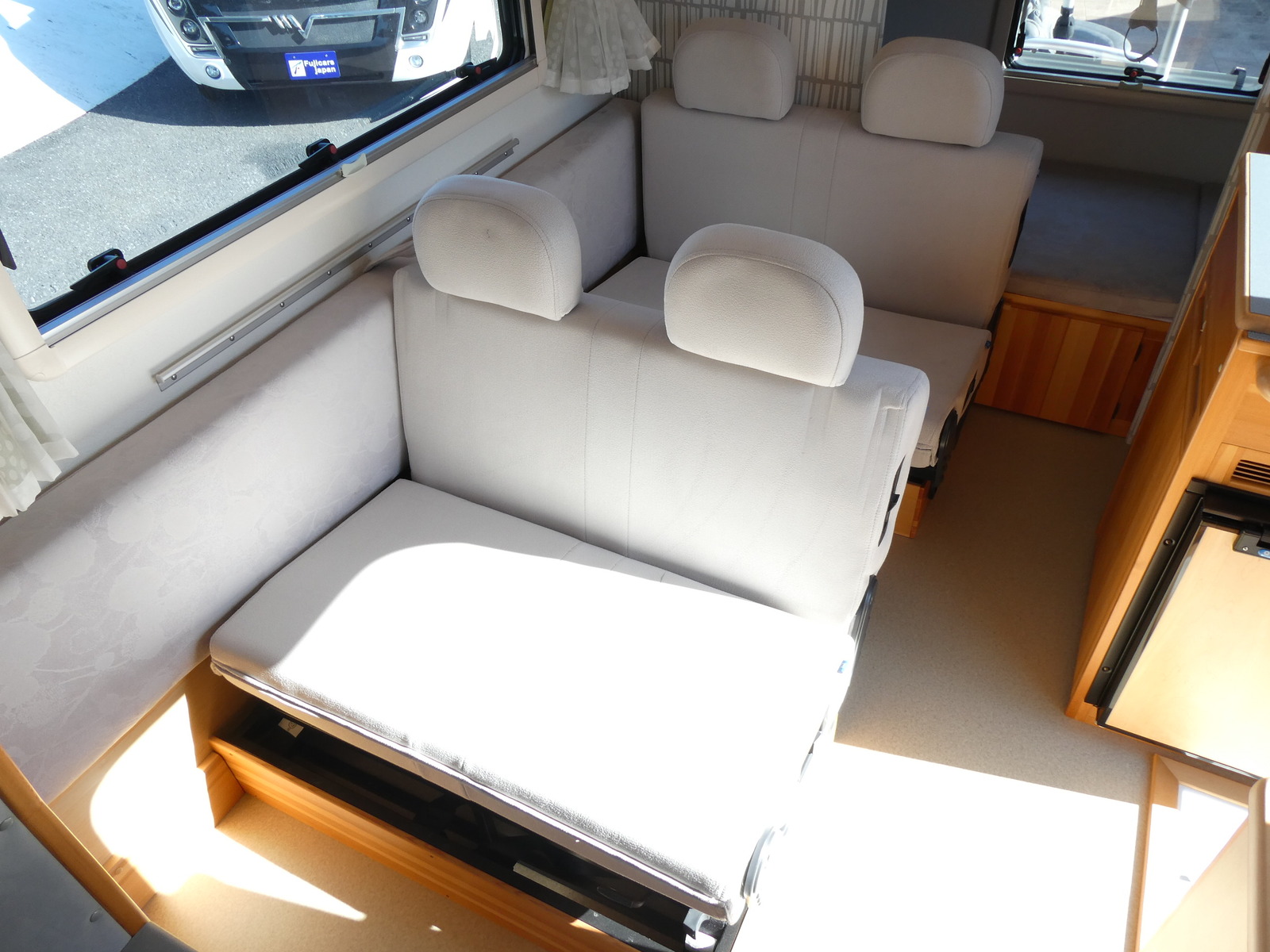 キャンピングカーキャブコン