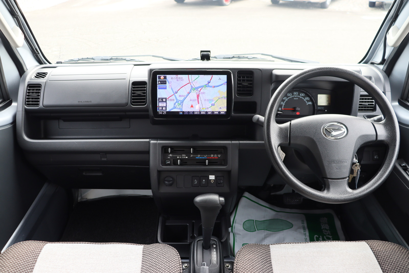 キャンピングカー軽キャンパー