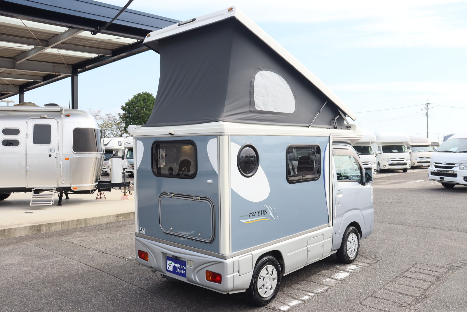 キャンピングカー軽キャンパー