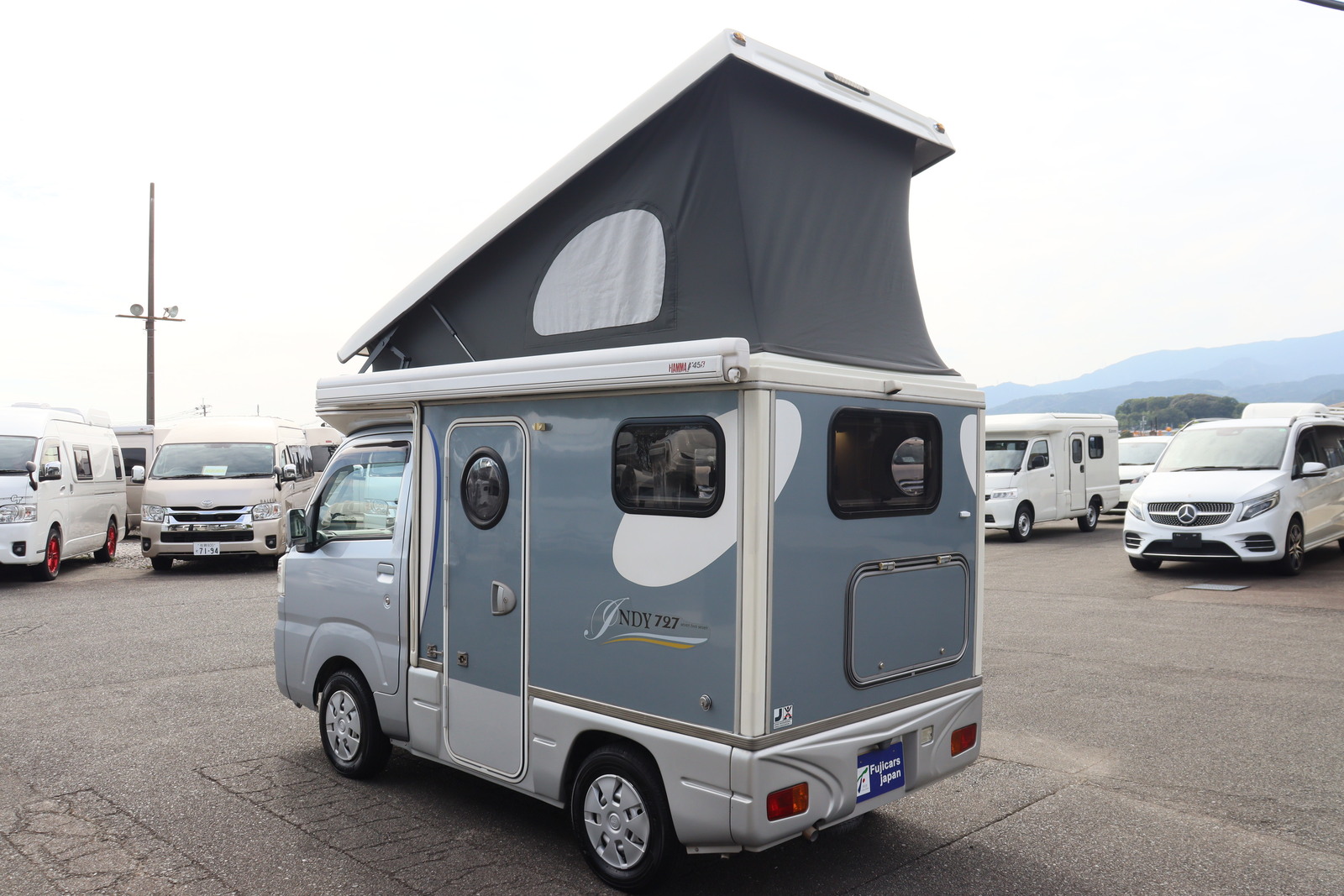 キャンピングカー軽キャンパー