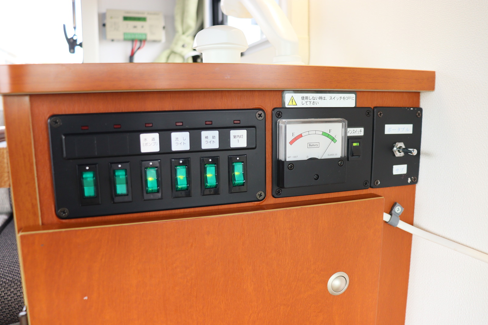 キャンピングカー軽キャンパー