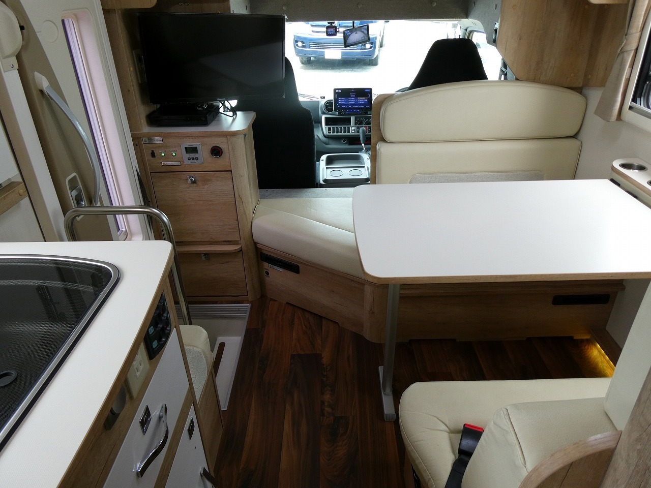 キャンピングカーキャブコン