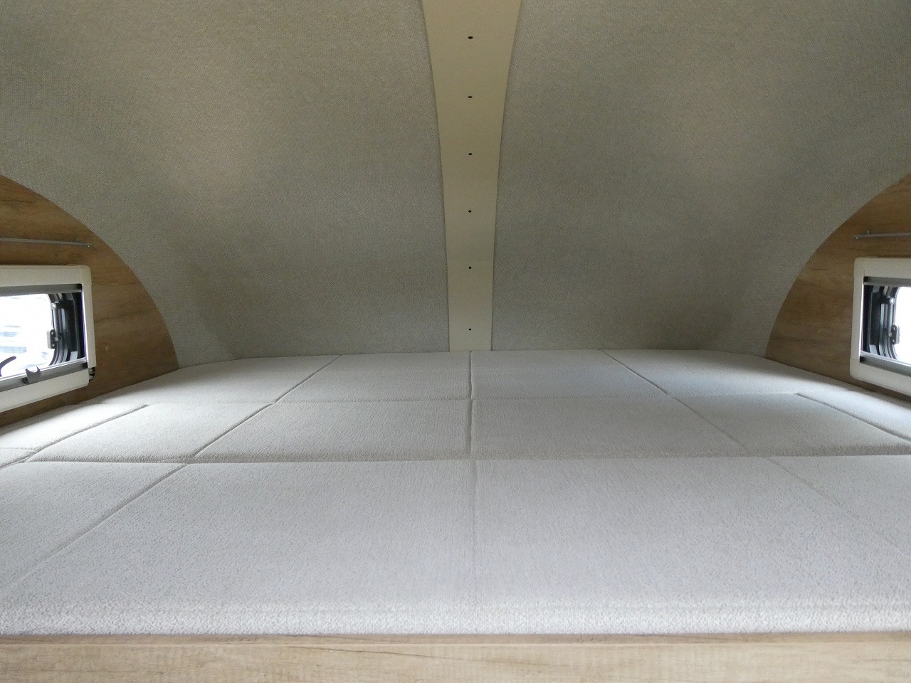 キャンピングカーキャブコン