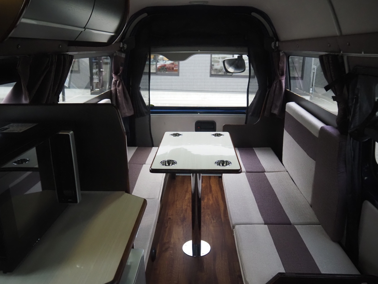 キャンピングカーバンコン