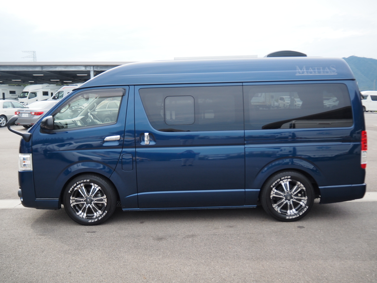 キャンピングカーバンコン