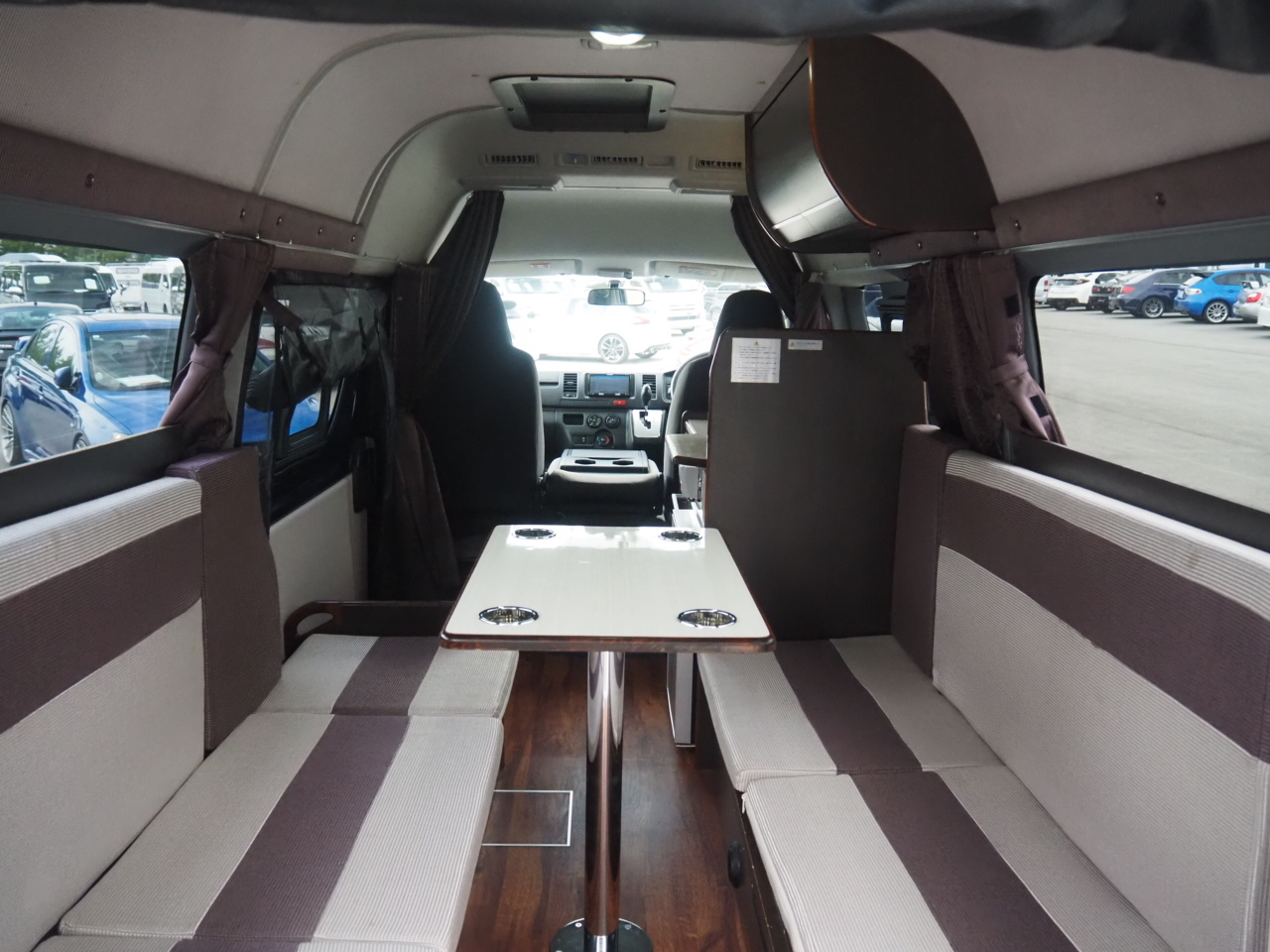 キャンピングカーバンコン