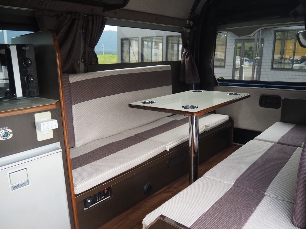 キャンピングカーバンコン