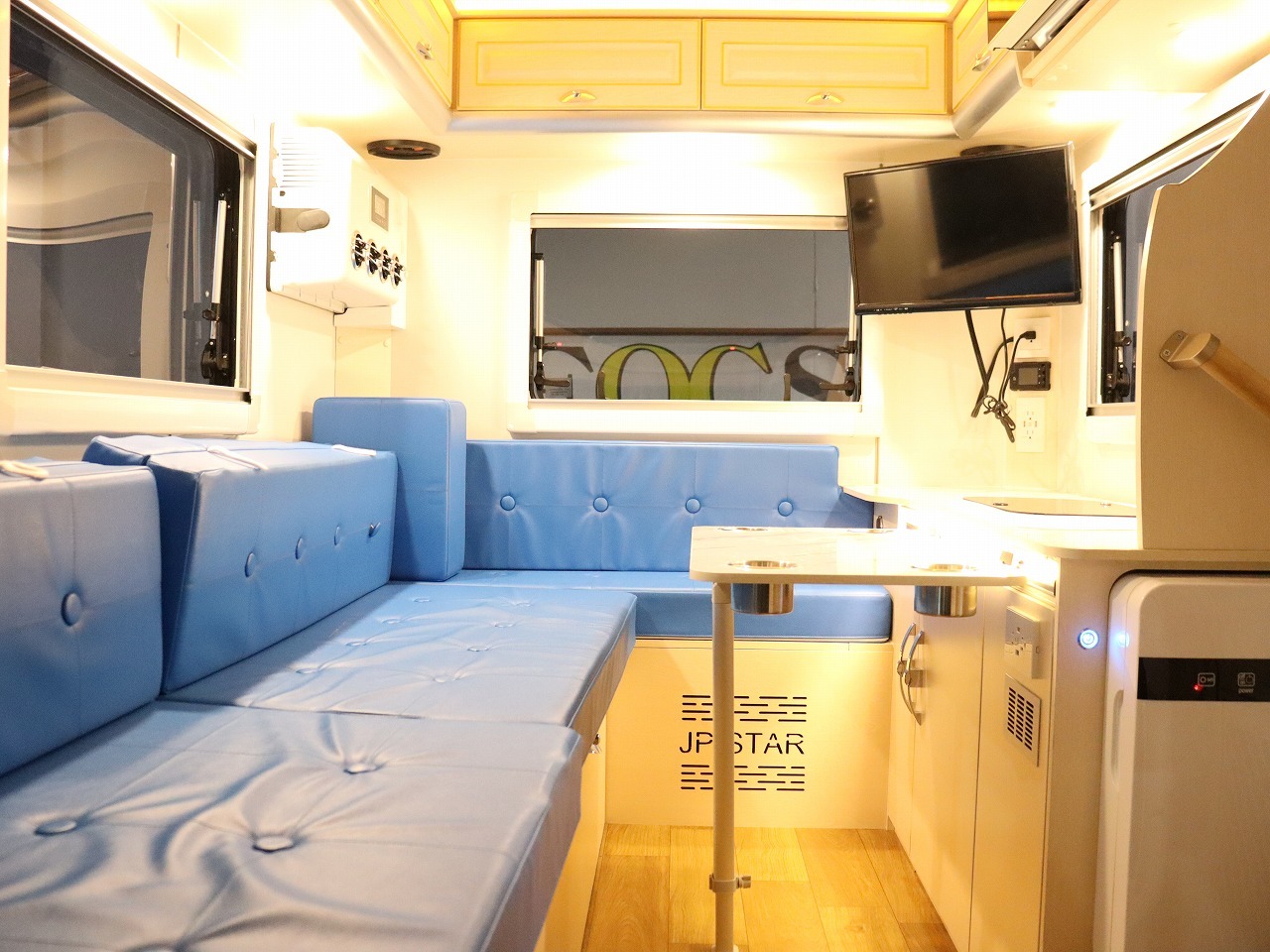 キャンピングカー軽キャンパー