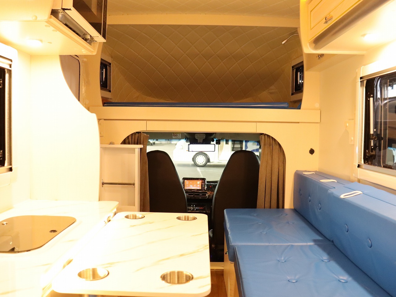 キャンピングカー軽キャンパー