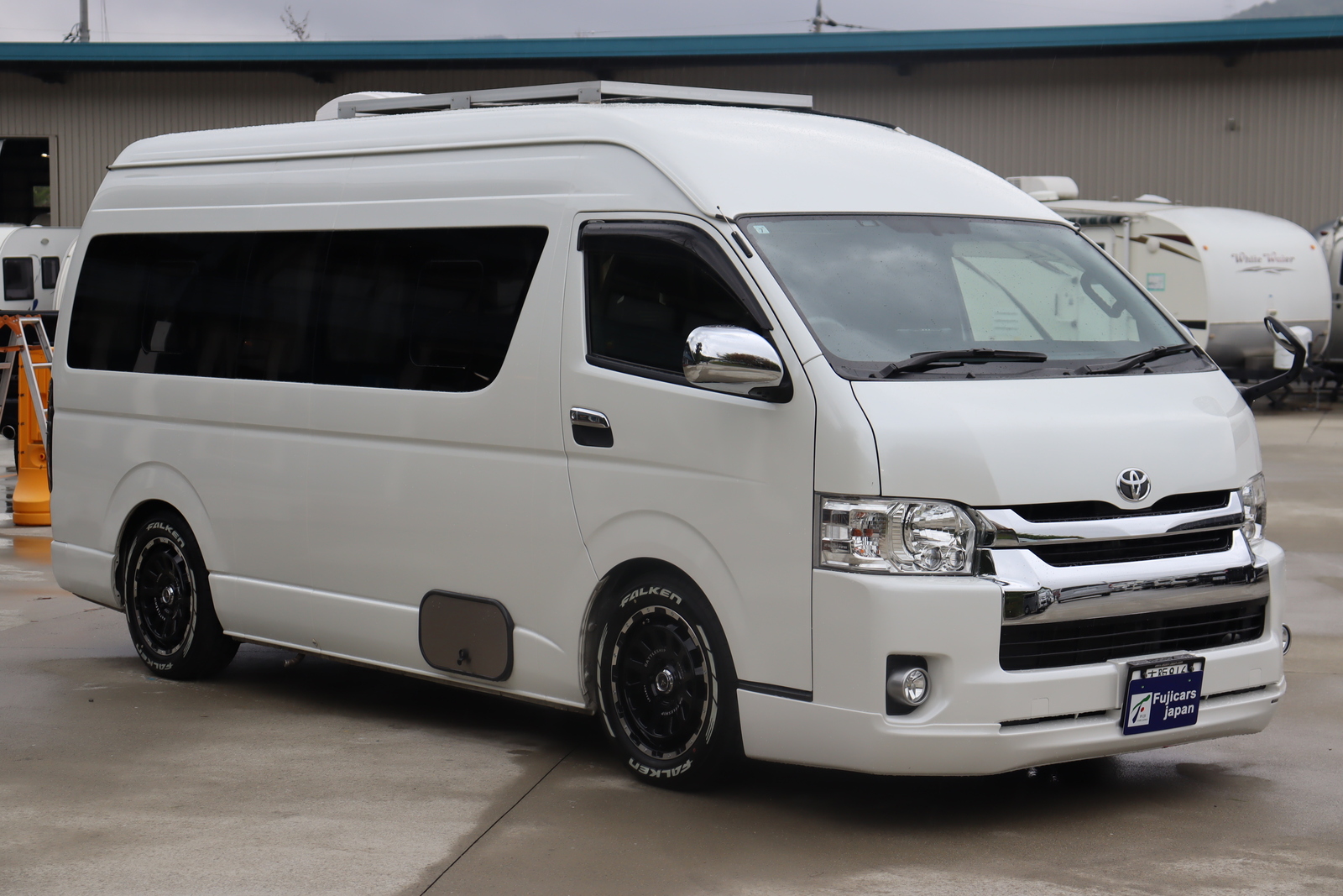 キャンピングカーバンコン